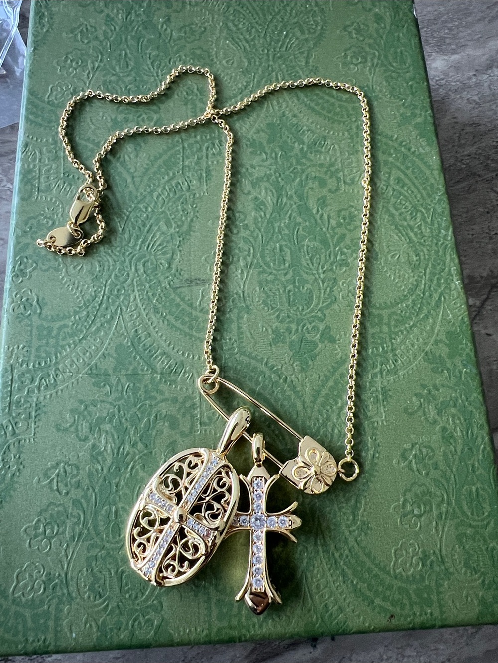 Gold plated  Cross & Pendant Necklace Jewelry pin brand new